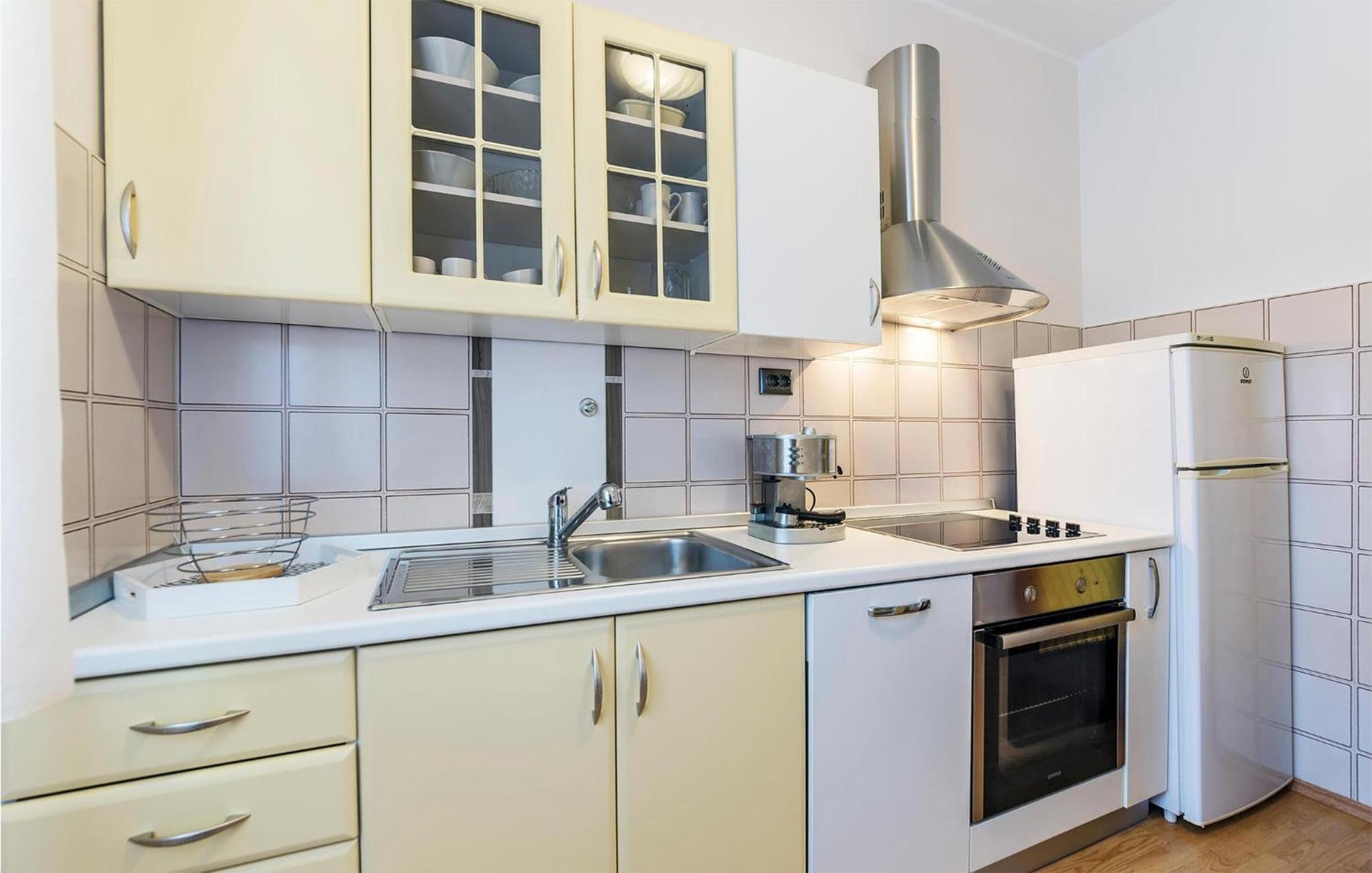 2 Bedroom Beautiful Apartment In Valtura Exterior foto